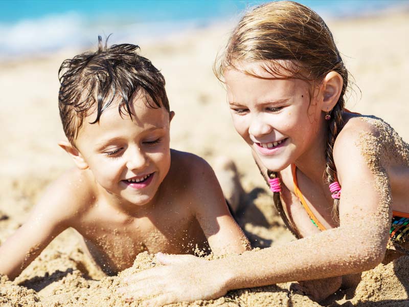 Children at the sea